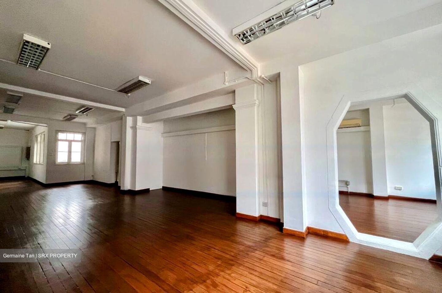Lex Loci (D1), Office #570501431